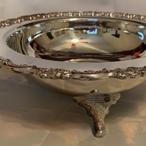 Oneida Du Maurier Covered Casserole With Ovenware 2 quart liner